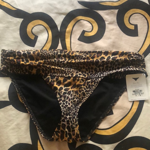 Victoria’s Secret 2 piece bikini - Picture 3 of 5